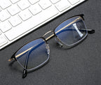 CLLOIO Titanium Alloy Photochromic Reading Glasses Men Progressive Multifocal Glasses Women Anti Blue Light Hyperopia Glasses