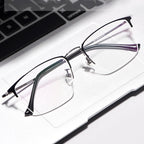 CLLOIO Titanium Alloy Photochromic Reading Glasses Men Progressive Multifocal Glasses Women Anti Blue Light Hyperopia Glasses