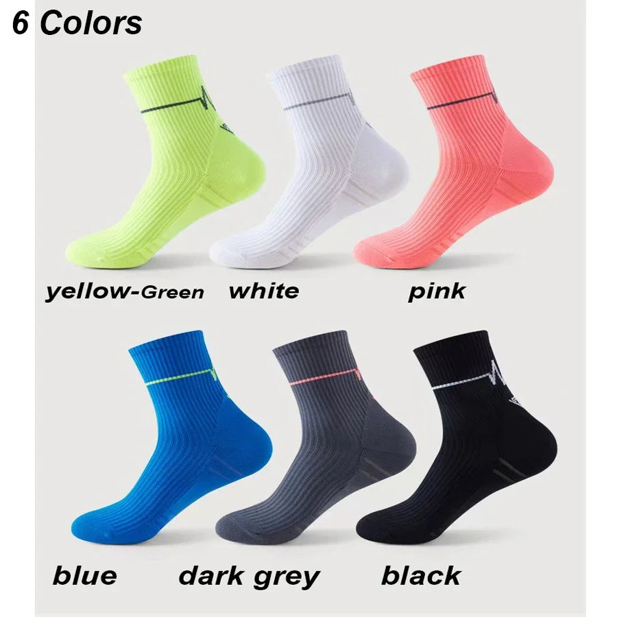 5 Pairs Professional sports socks 
Quick-drying ,
Fit sweat-absorbing training ,running and Ride