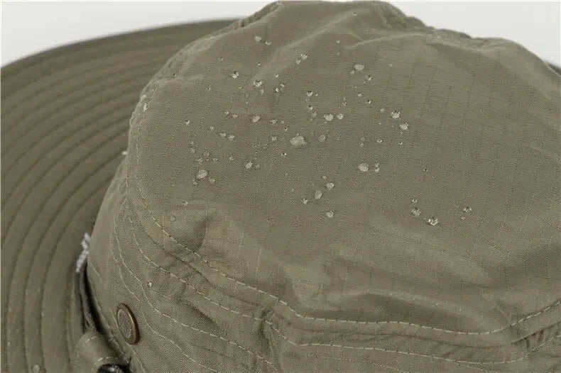 Sun shading hat, with chin strap