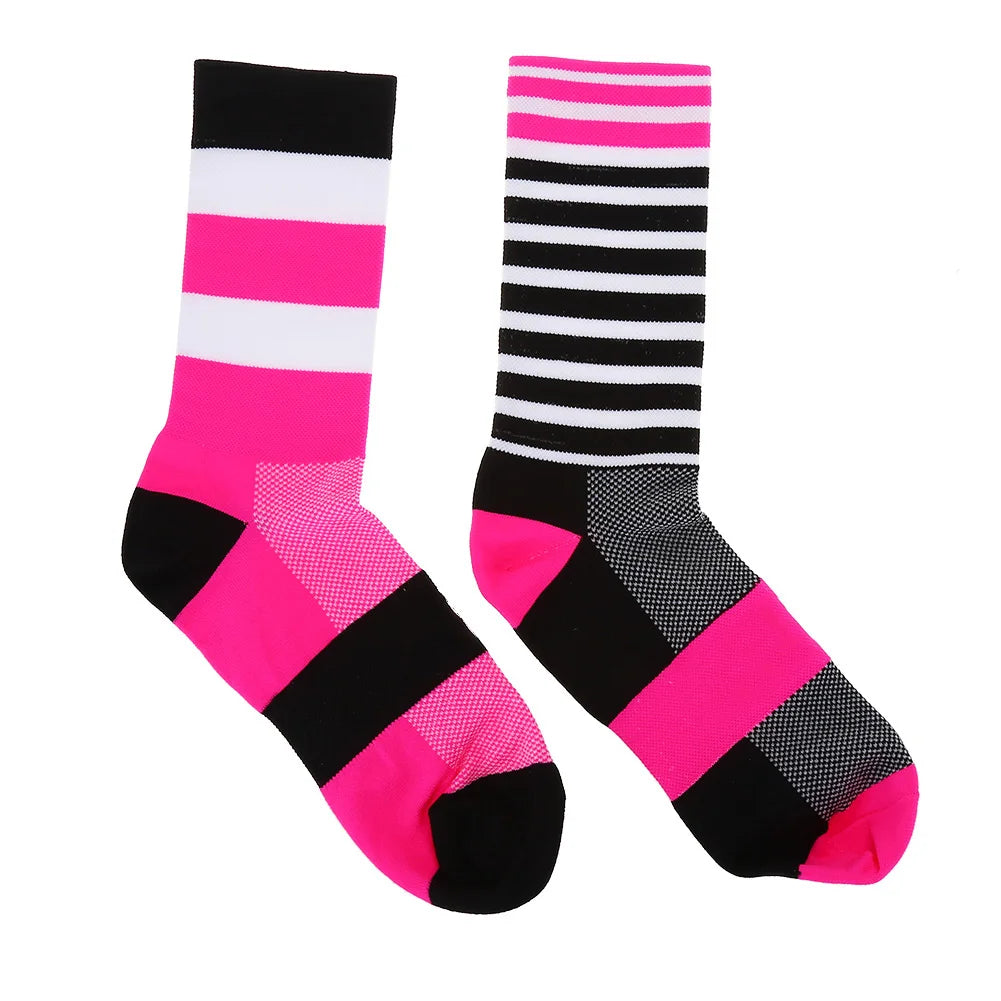 Anti slip Wear resistant Breathable
Climbing ,Hiking ,Running ,Sporting Sock.
Bright Colored And Cross Stripe Soft Comfortable