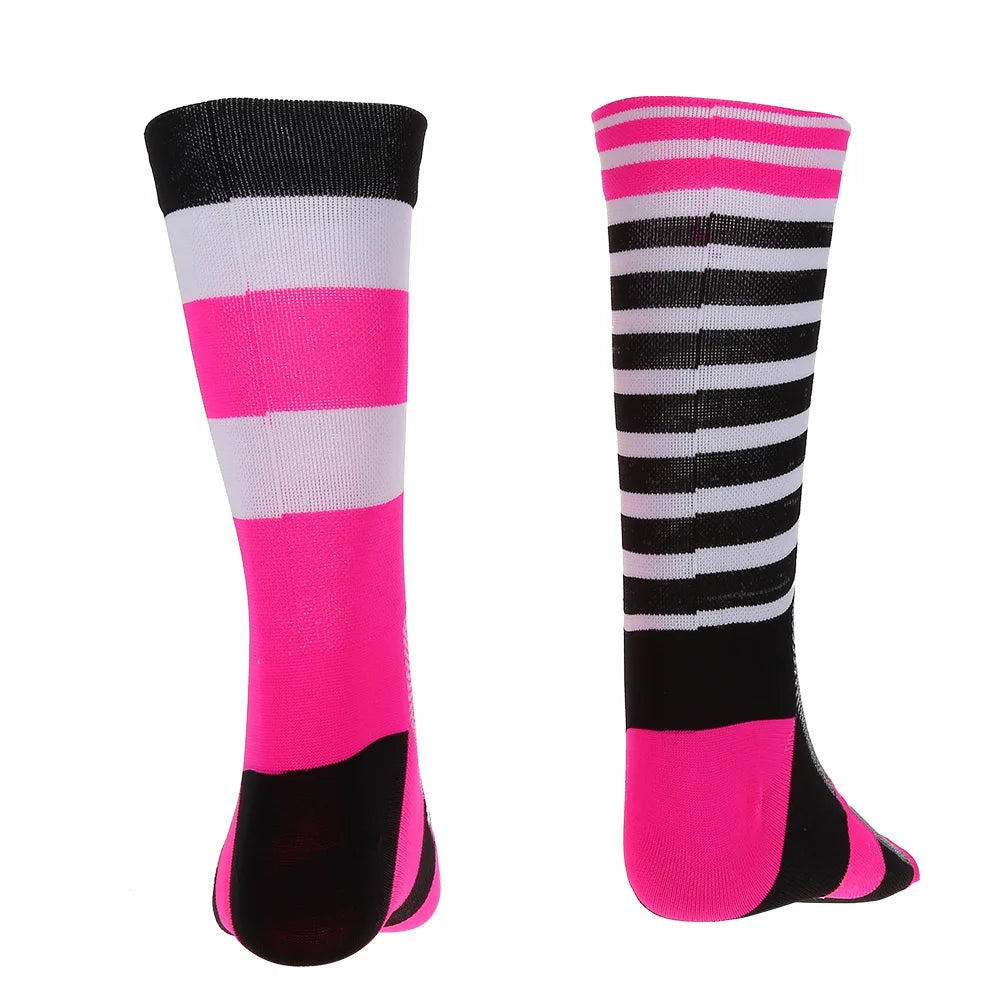 Anti slip Wear resistant Breathable
Climbing ,Hiking ,Running ,Sporting Sock.
Bright Colored And Cross Stripe Soft Comfortable