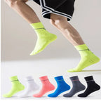 5 Pairs Professional sports socks 
Quick-drying ,
Fit sweat-absorbing training ,running and Ride